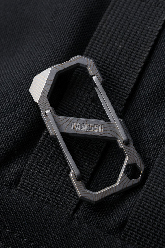 DE Custom Forge x BASE 550 Brosbiner M 聯名作品