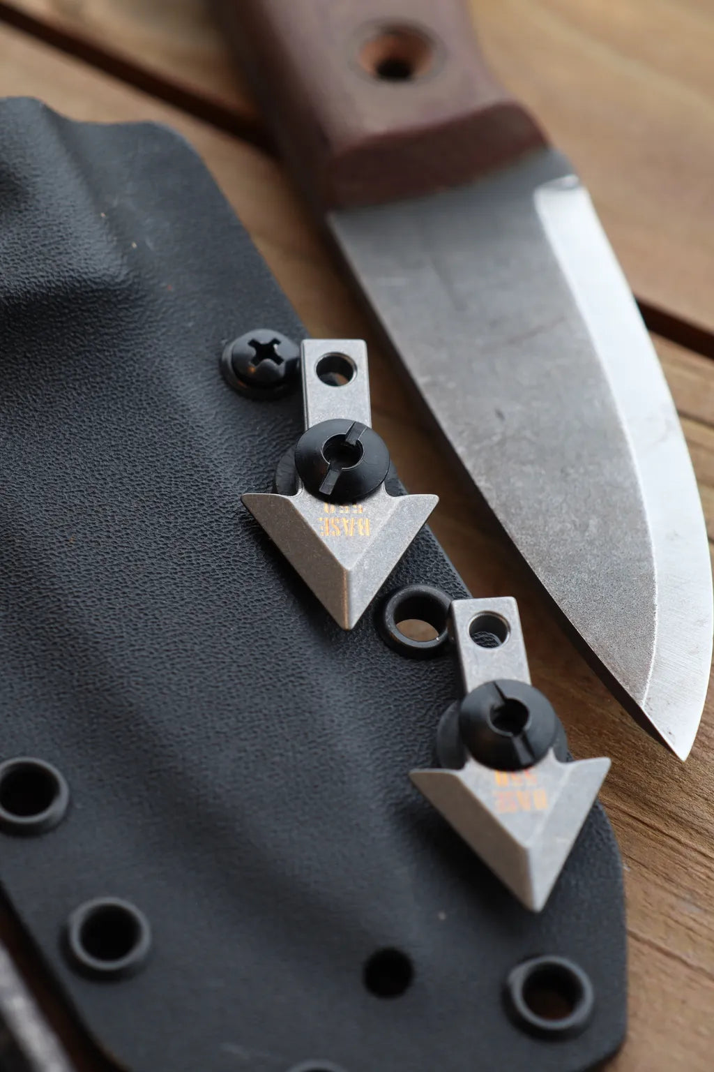 BASE 550 ÖRVAR TITANIUM ARROWHEAD | ÖRVAR Titanium Arrow