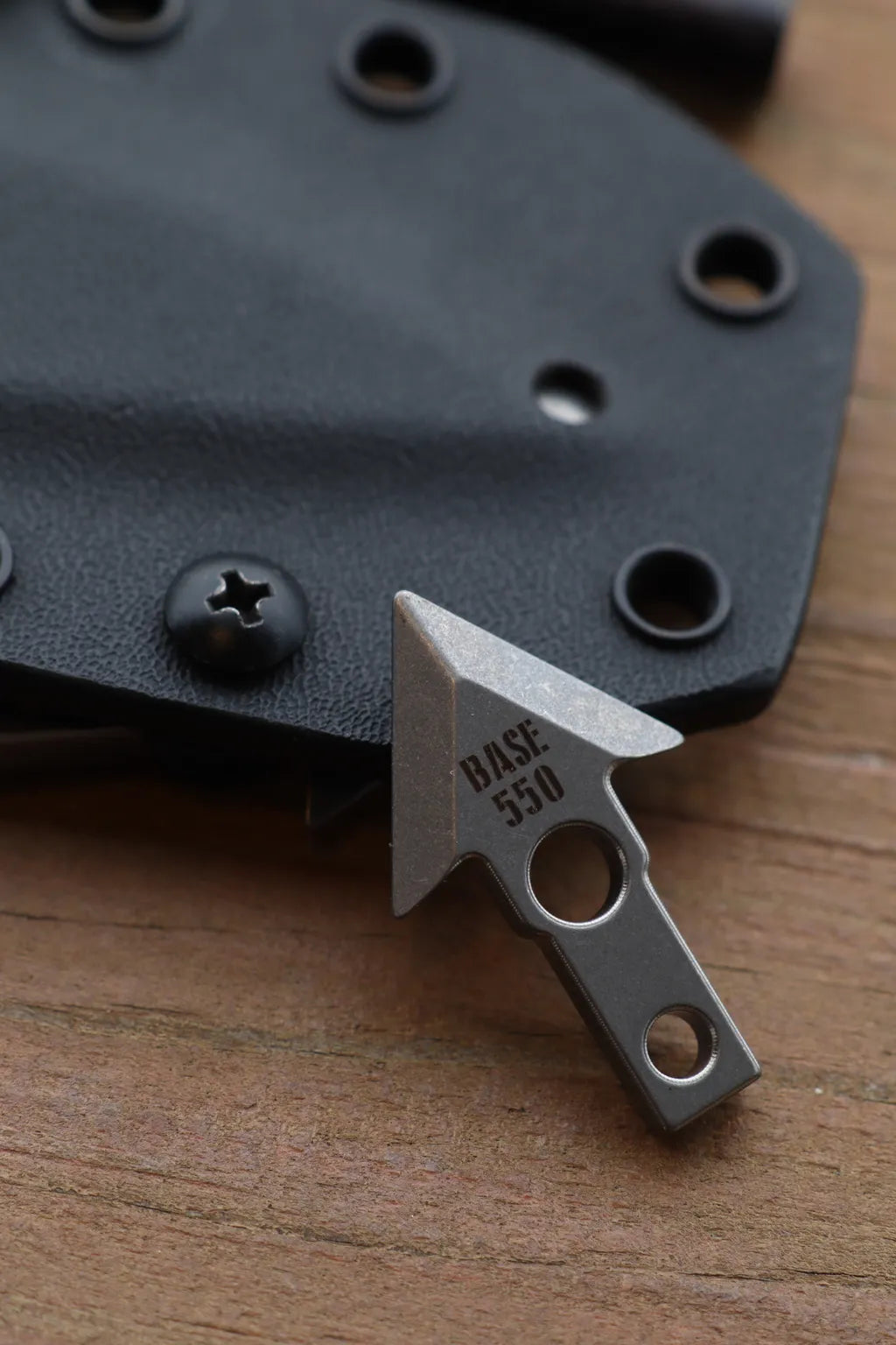 BASE 550 ÖRVAR TITANIUM ARROWHEAD | ÖRVAR Titanium Arrow