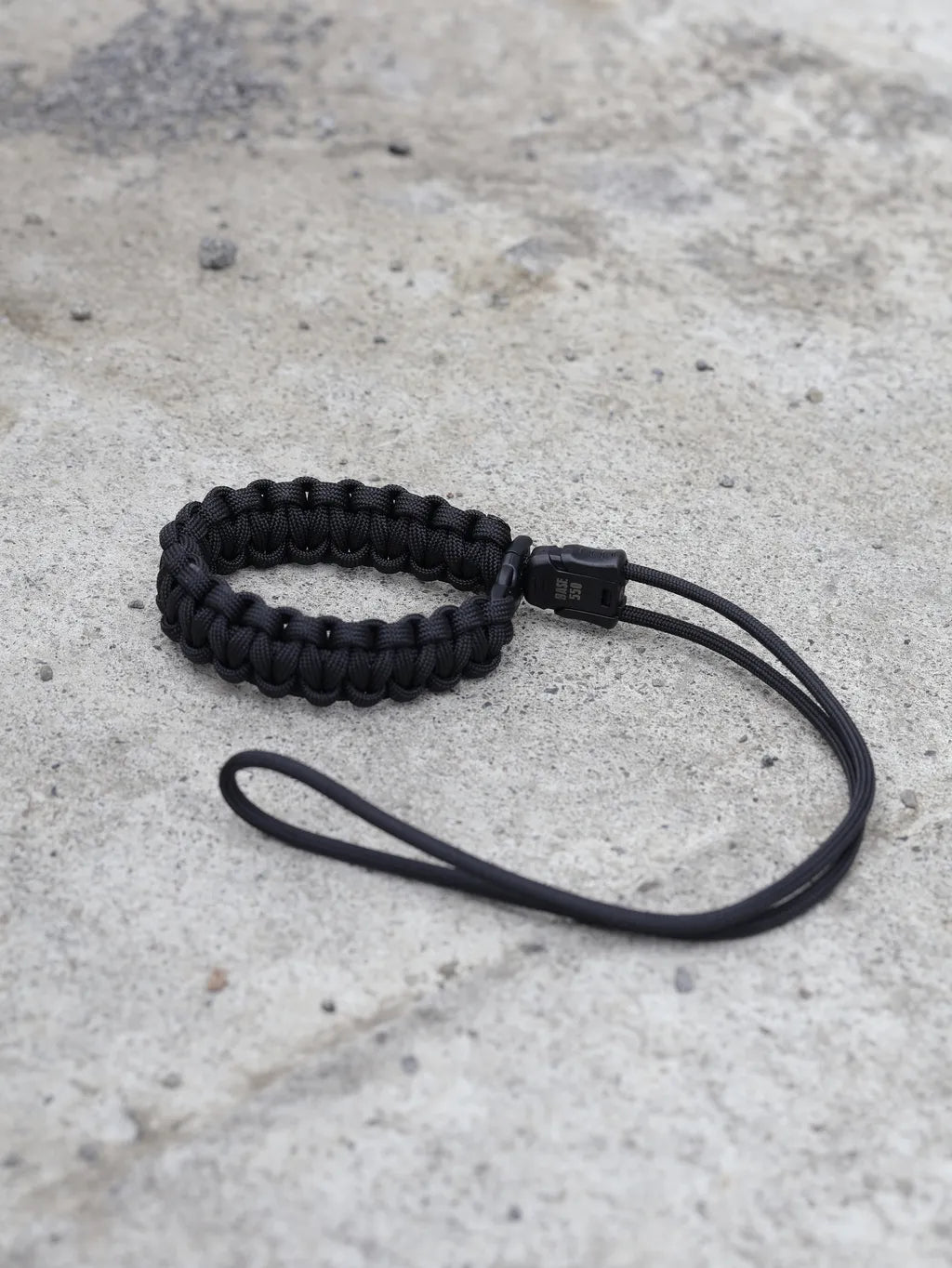 BASE 550 Multi Handle - Multifunctional Paracord Handle