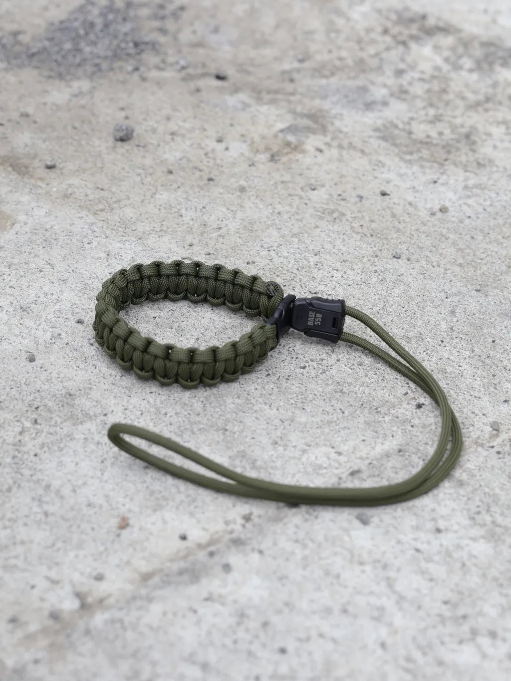 BASE 550 Multi Handle - Multifunctional Paracord Handle