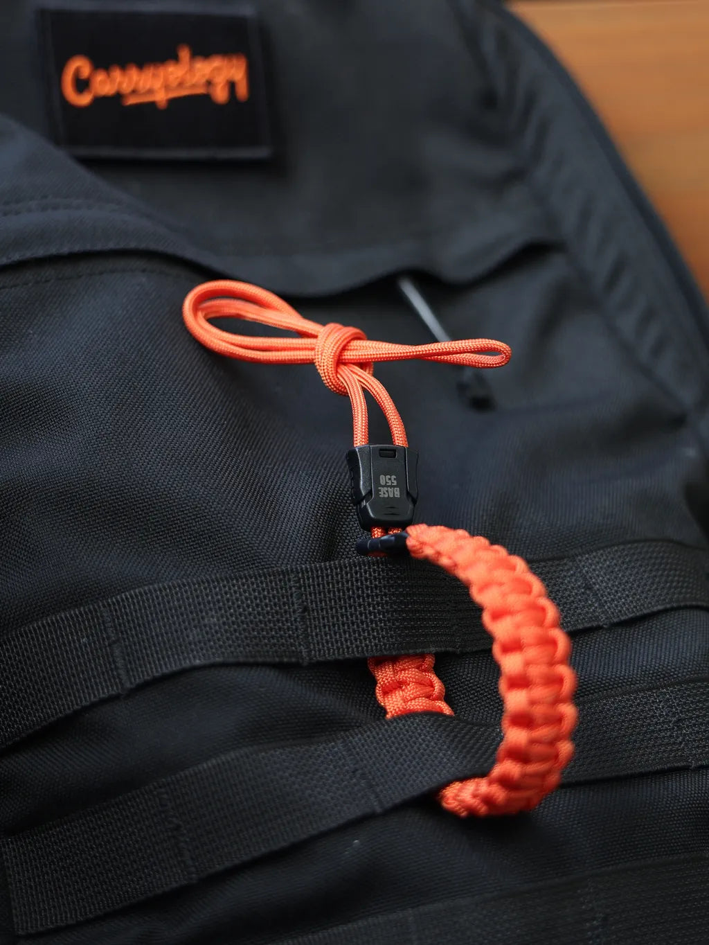 BASE 550 Multi Handle - Multifunctional Paracord Handle