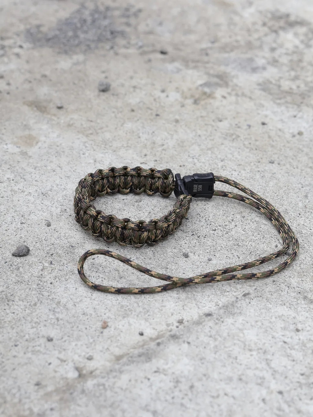 BASE 550 Multi Handle - Multifunctional Paracord Handle