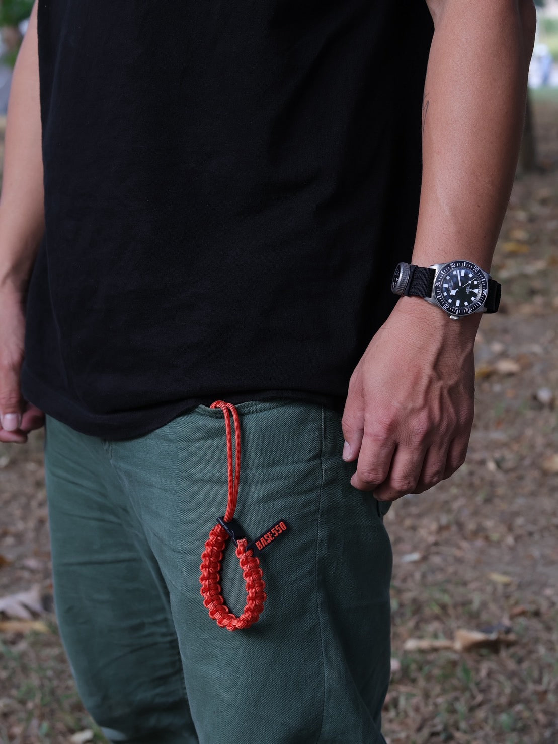 BASE 550 Phone Strap: A perfect blend of outdoor style and urban functionality 
