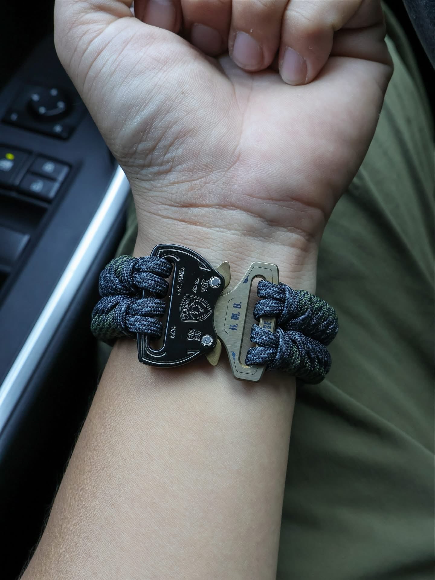 BASE 550 Cobra buckle paracord watch strap