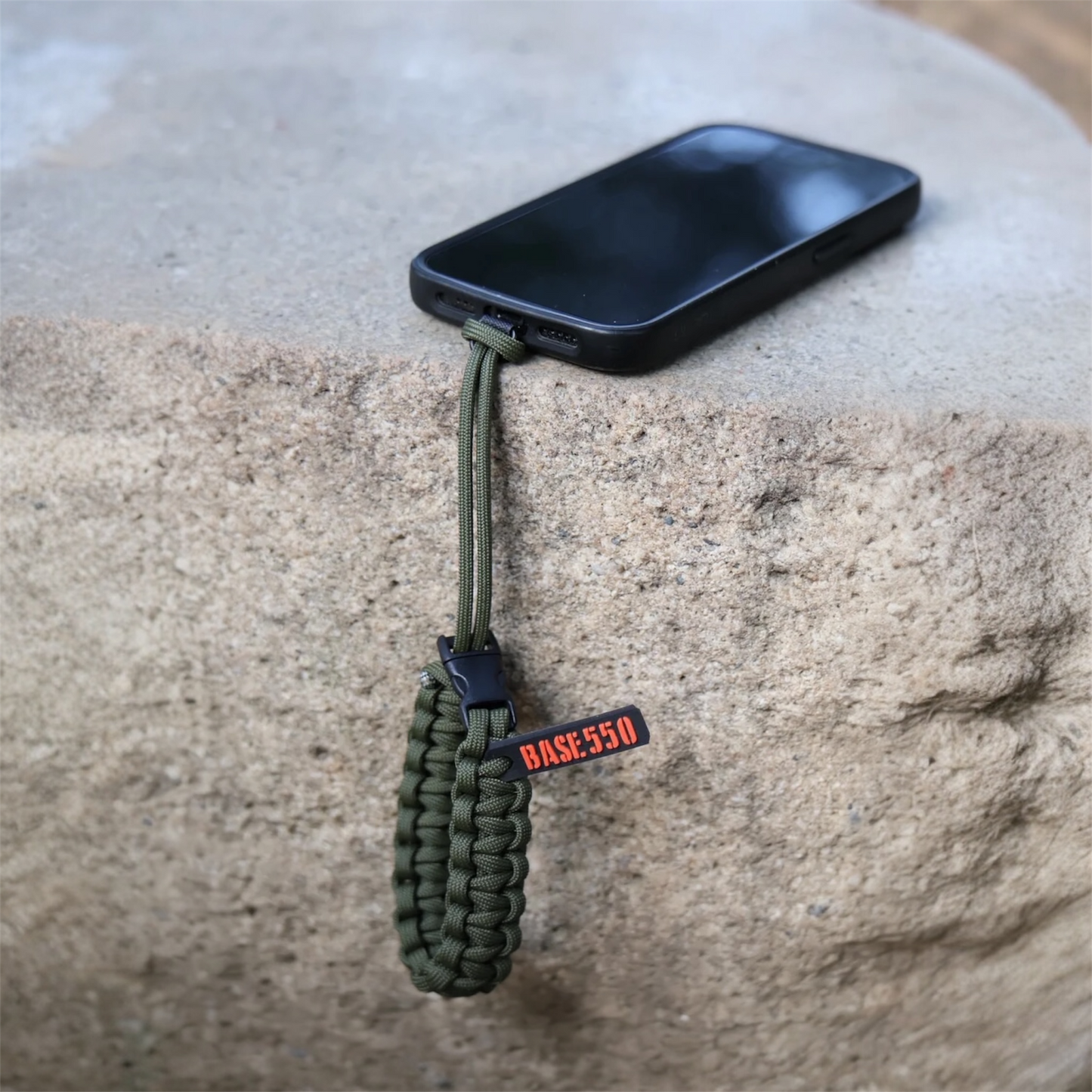 BASE 550 Phone Strap 手機掛繩｜戶外風格 × 都會機能的完美結合